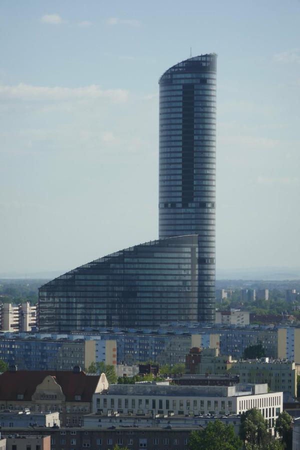 RentPlanet - Apartamenty Sky Tower Wrocław Eksteriør bilde